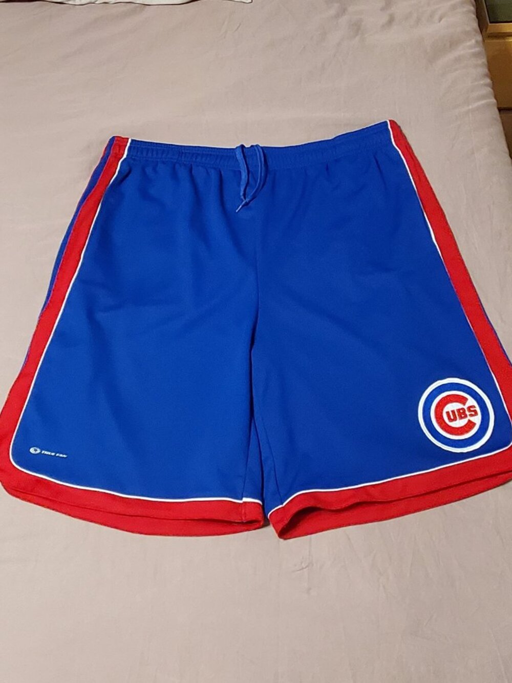 Men's CUBS mesh athletic shorts Size:XL drawstring waist embroidered patch EUC!